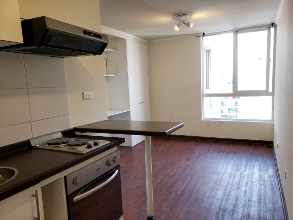 Fray Camilo Henríquez / Metro Santa Isabel